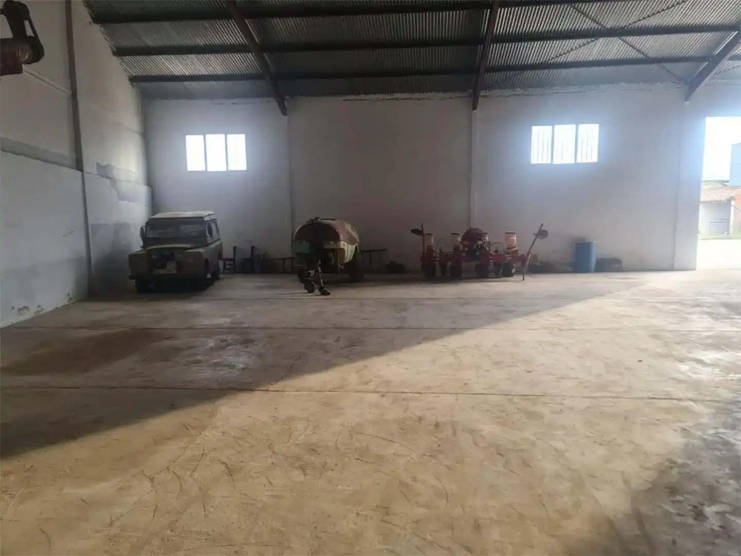 Parkplatz von Fabrikhallen zur Miete in Guareña, Badajoz