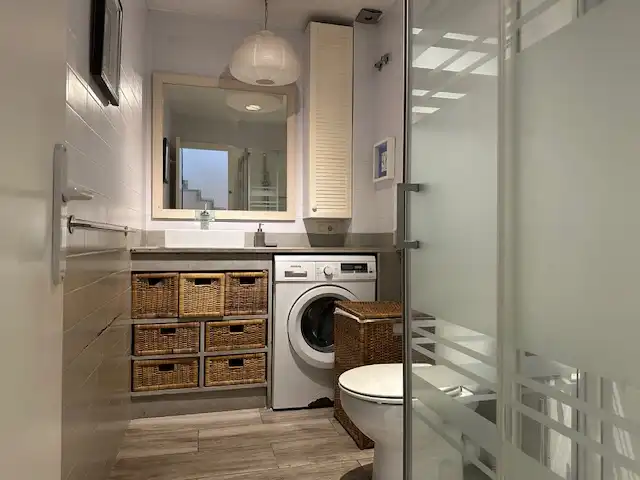 Baño de Casa o chalet de alquiler en Barcelona con Aire acondicionado, Calefacción y Jardín privado
