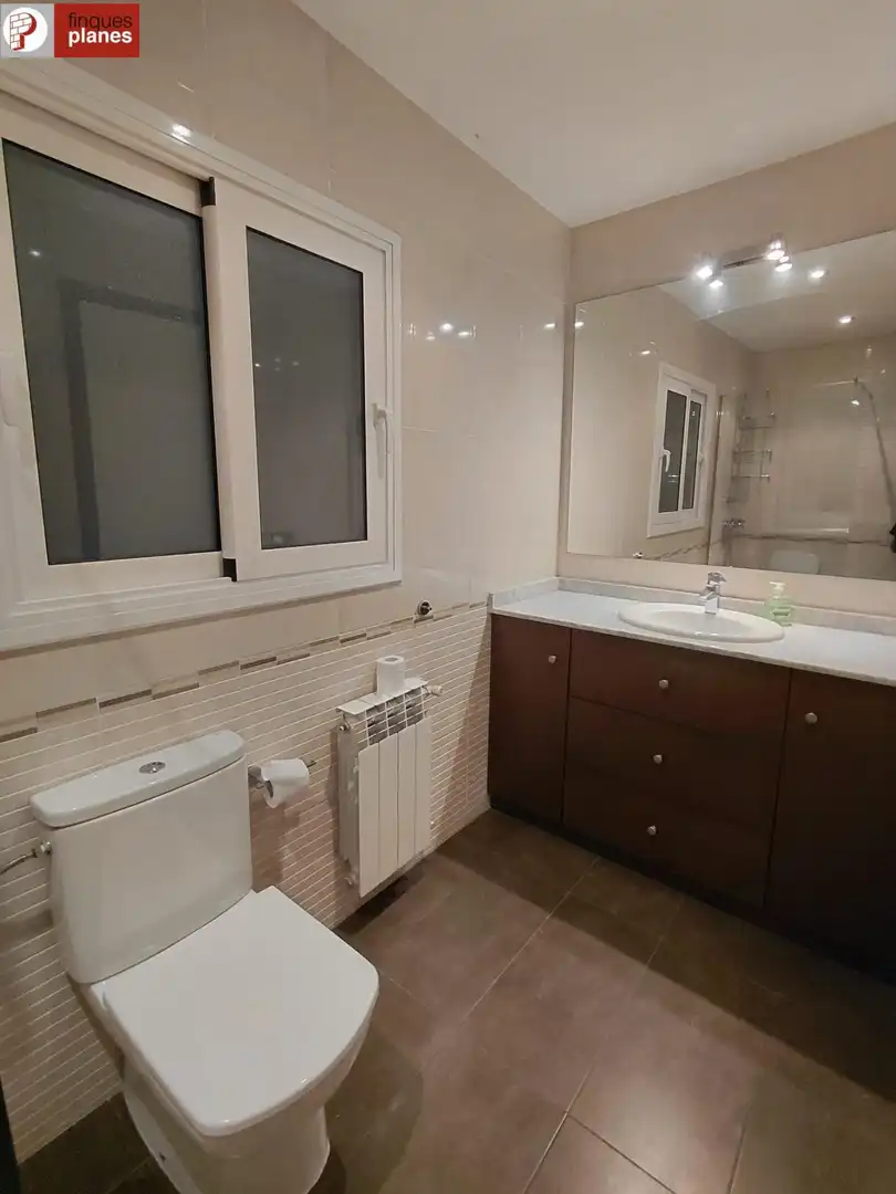 Baño de Piso en venta en La Seu d'Urgell con Calefacción, Terraza y Trastero