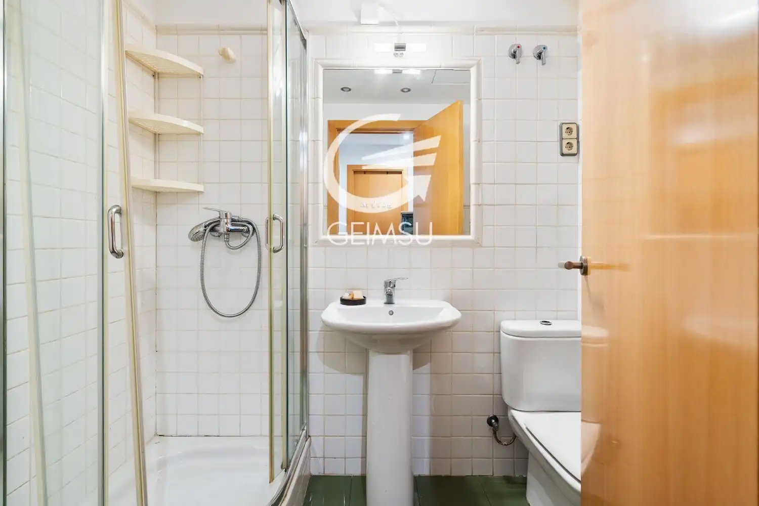 Baño de Piso en venta en Barcelona con Aire acondicionado y Terraza