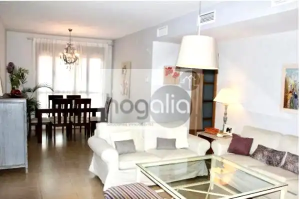 Living room of Flat for rent in Sevilla  with Air Conditioner, Private garden and Swimming Pool