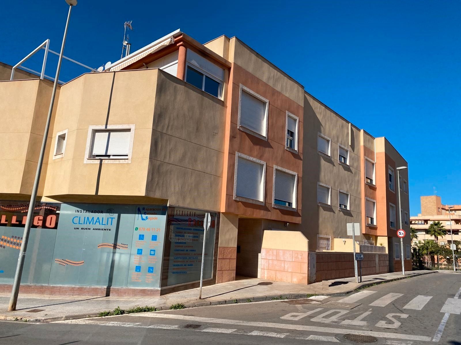 Vista exterior de Piso en venta en Cartagena