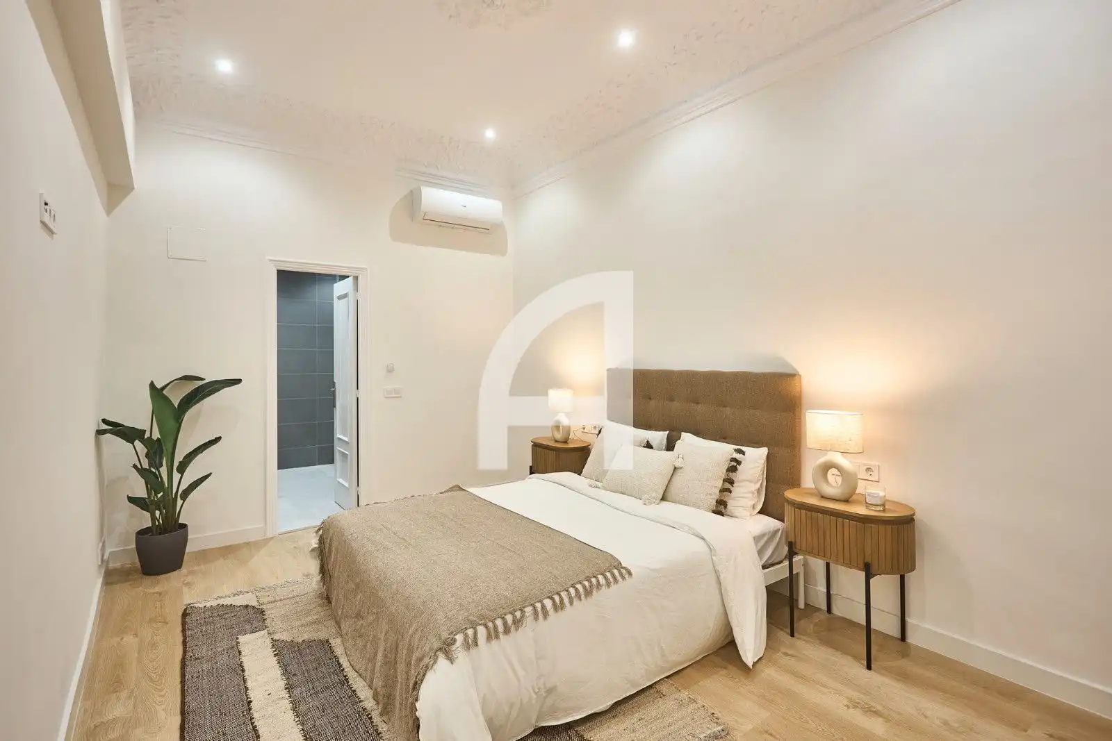 Schlafzimmer von Wohnung zur Miete in Barcelona mit Klimaanlage, Heizung und Parkett