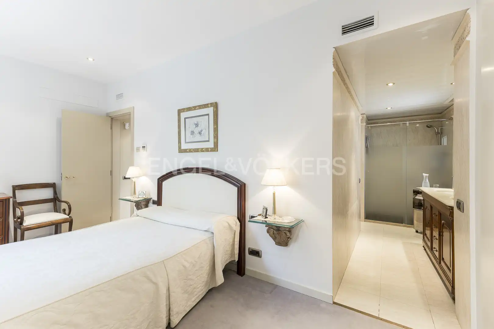 Habitación de Casa o chalet en venta en Barcelona con Aire acondicionado, Calefacción y Jardín privado