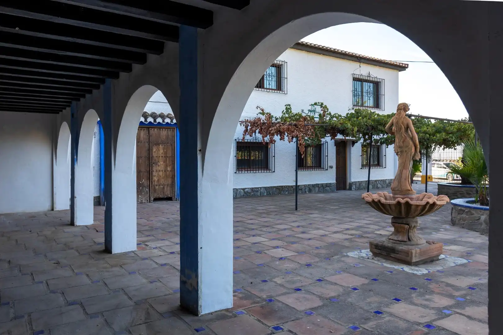 Vista exterior de Casa o xalet en venda en Almuñécar amb Calefacció, Jardí privat i Terrassa