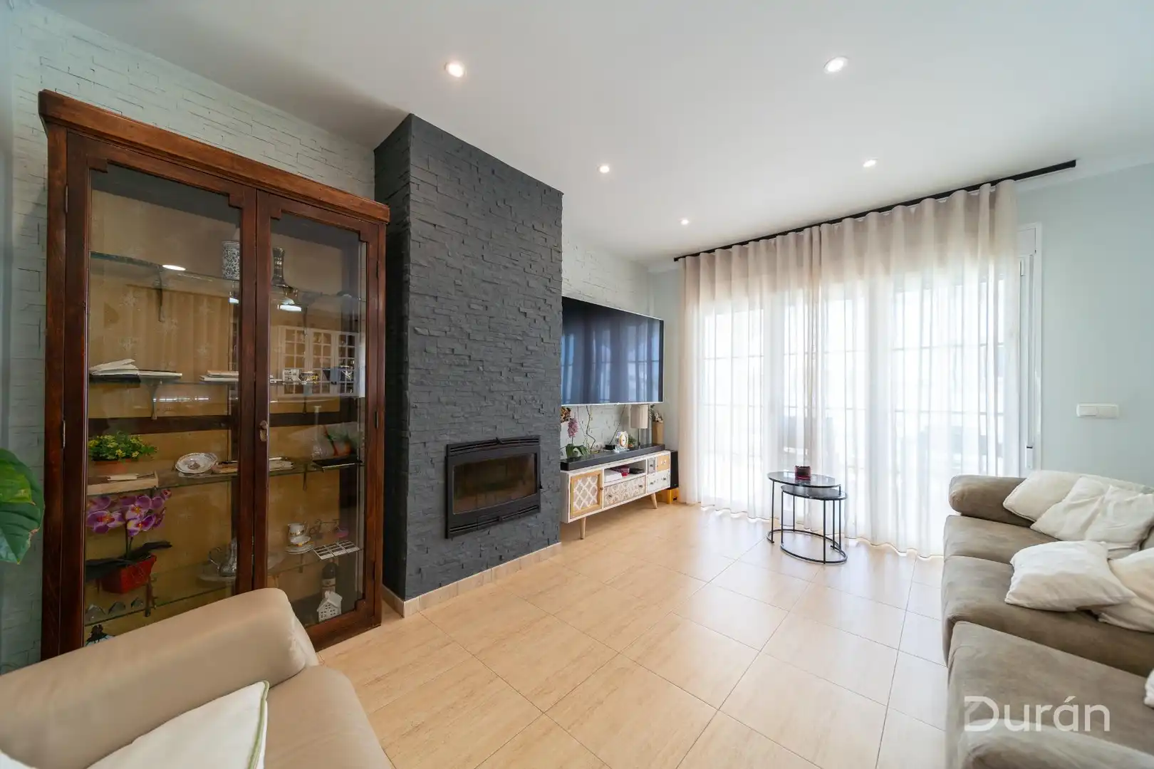 Sala de estar de Casa o chalet en venta en El Ejido con Aire acondicionado, Jardín privado y Terraza