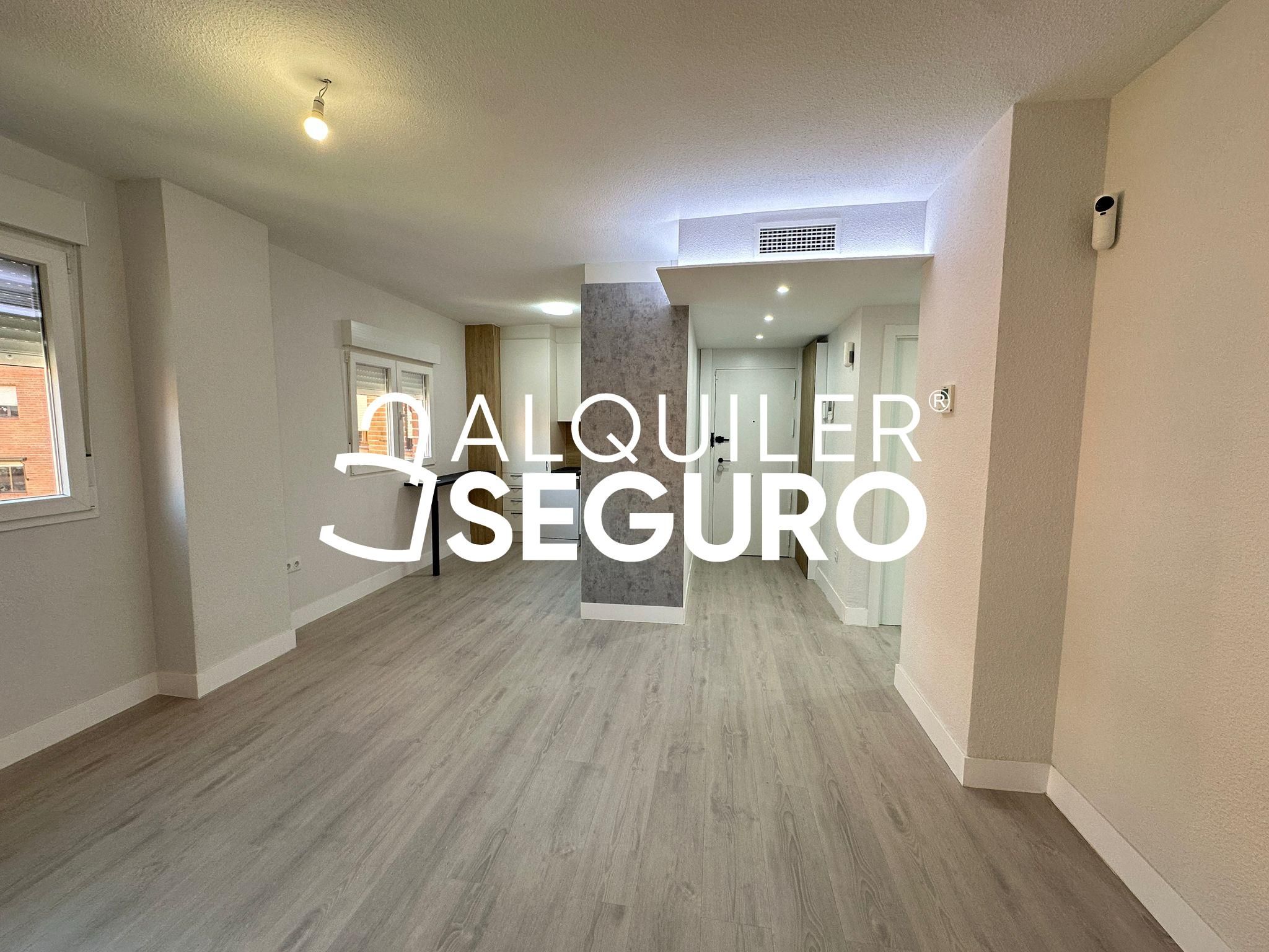 Exterior view of Flat for rent in Alcalá de Henares  with Air Conditioner, Heating and Terrace