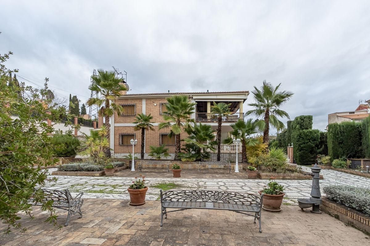 Exterior view of Flat to rent in Jun  with Air Conditioner, Heating and Private garden