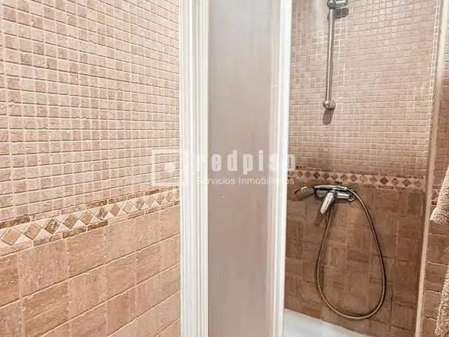Baño de Edificio en venta en Madrid