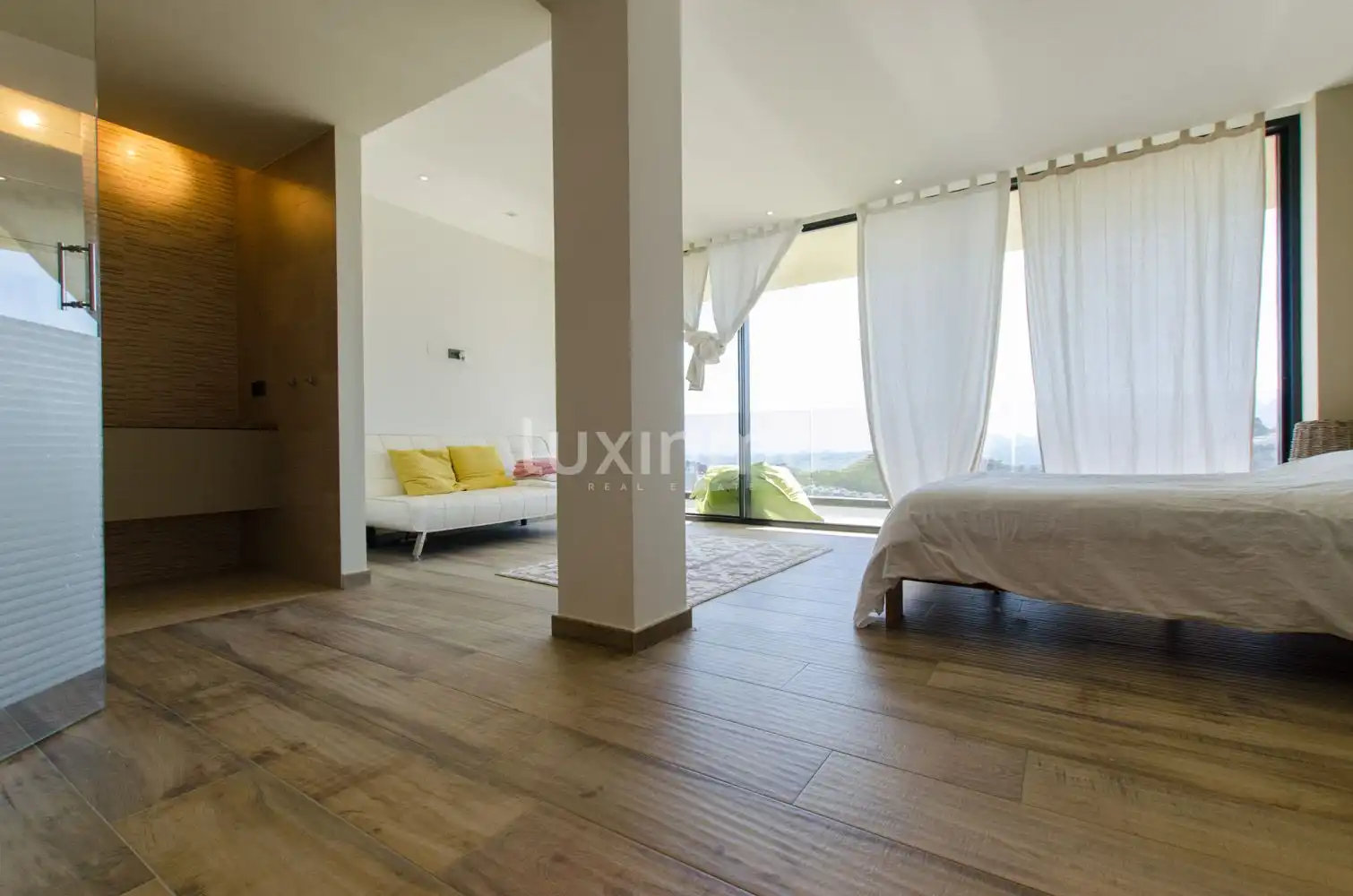 Schlafzimmer von Haus oder Chalet zum Verkauf in Altea mit Klimaanlage, Heizung und Privatgarten