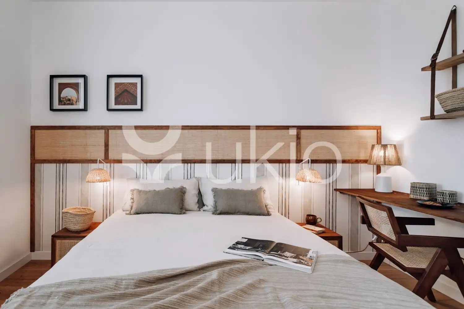 Dormitori de Apartament de lloguer en Barcelona amb Aire condicionat, Moblat i Forn