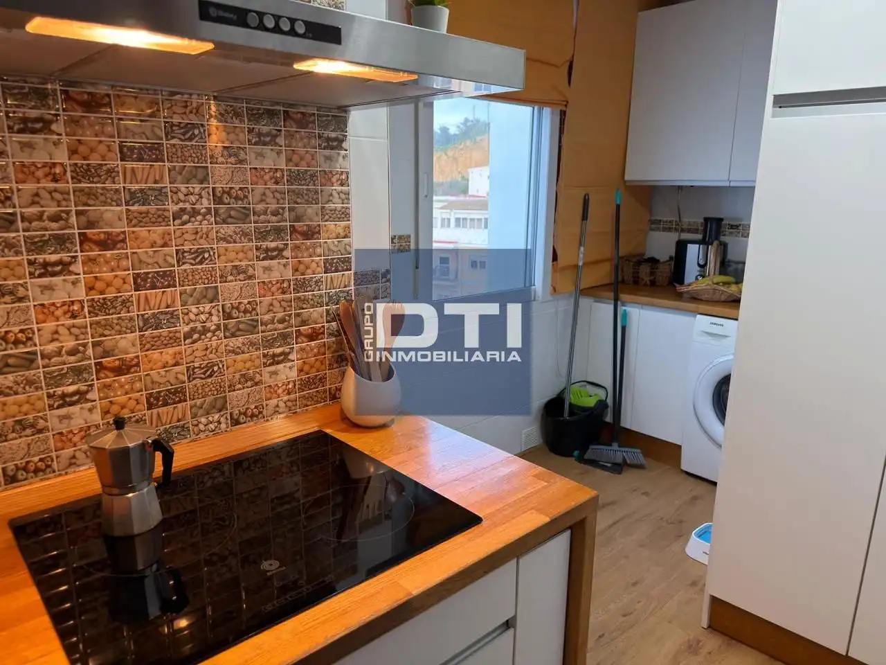 Cuina de Pis en venda en Huelva amb Aire condicionat i Moblat