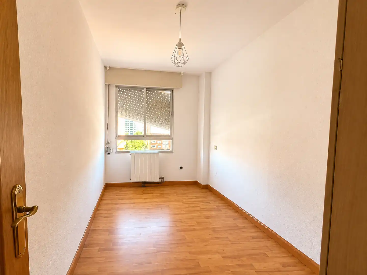 Bedroom of Flat for sale in Torrelavega   with Heating, Private garden and Parquet flooring