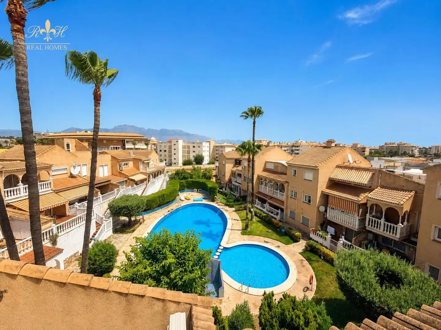 Vista exterior de Dúplex de alquiler en L'Alfàs del Pi con Aire acondicionado, Calefacción y Terraza