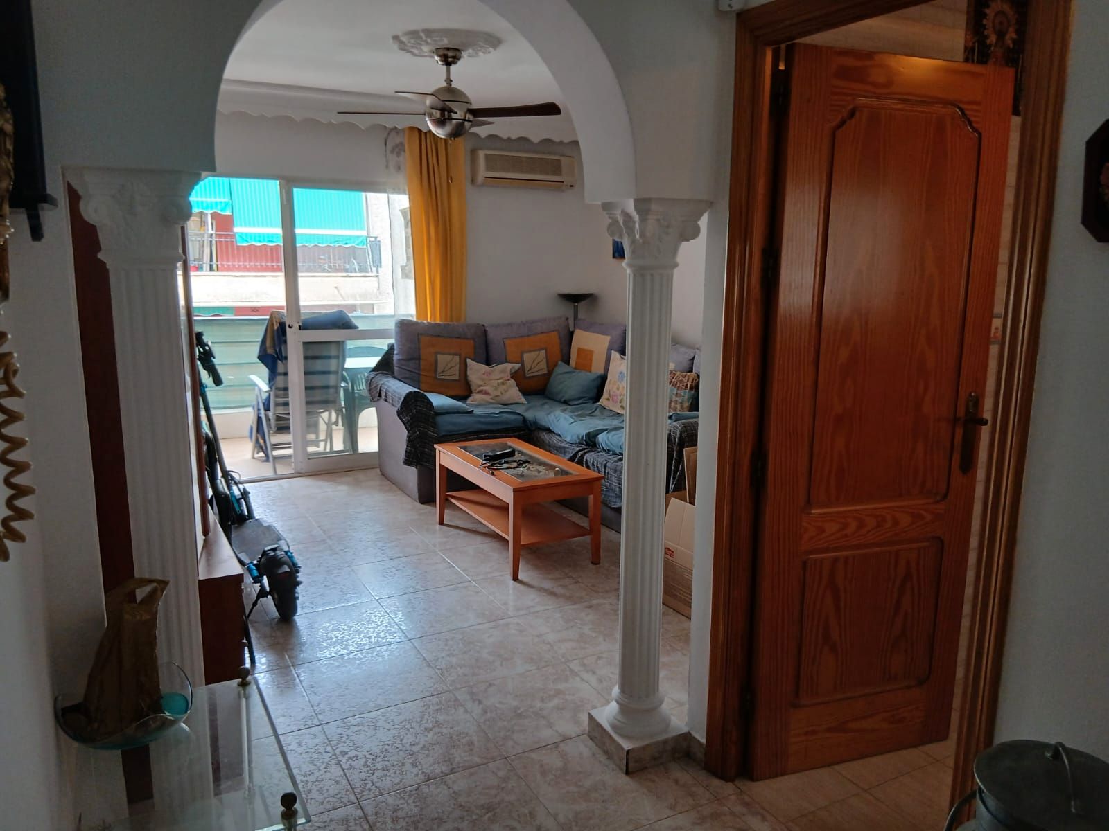Living room of Flat for sale in Marbella  with Terrace, Furnished and Oven