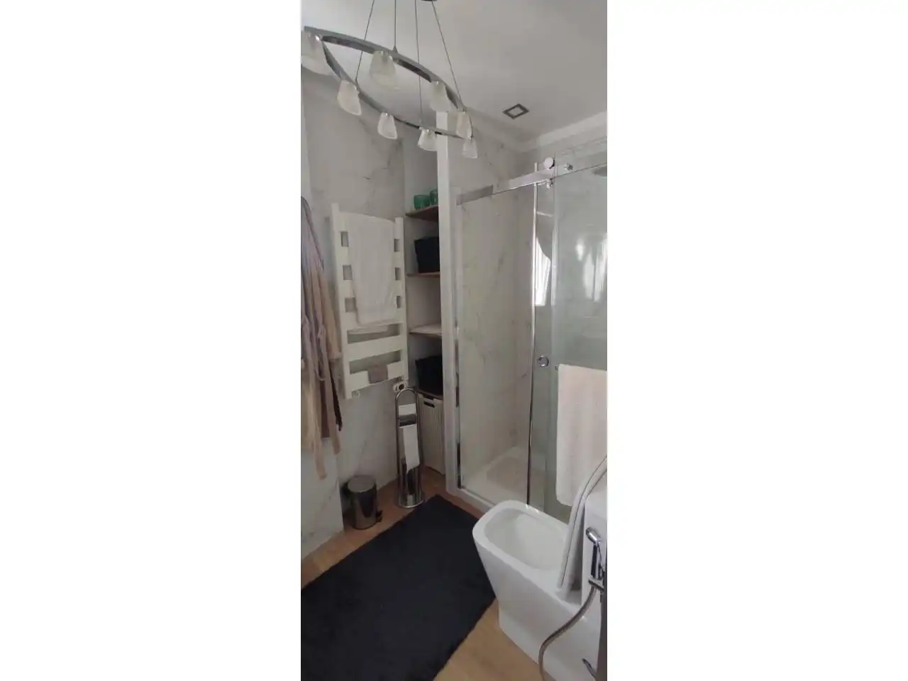 Bany de Casa o xalet en venda en Alicante / Alacant amb Aire condicionat, Jardí privat i Terrassa