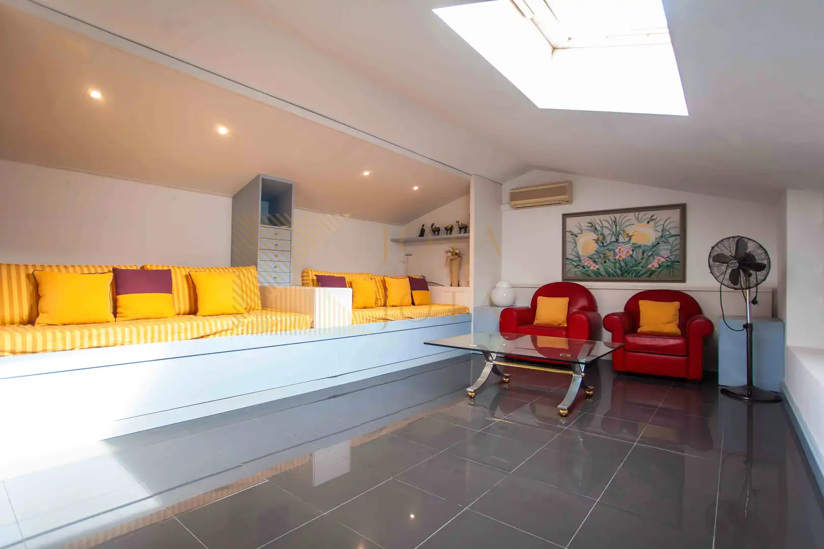Sala d'estar de Casa o xalet en venda en Lloret de Mar amb Aire condicionat, Parquet i Terrassa
