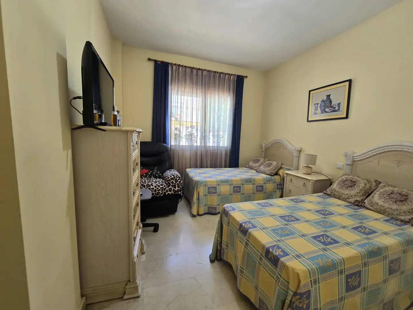 Habitación de Piso en venta en Marbella con Aire acondicionado, Terraza y Alarma