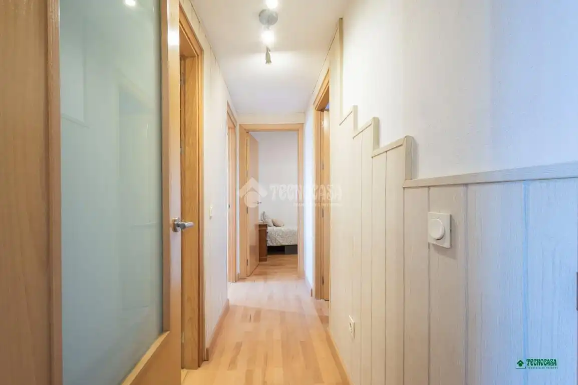 Piso en venta en Almería con Terraza, Trastero y Piscina comunitaria