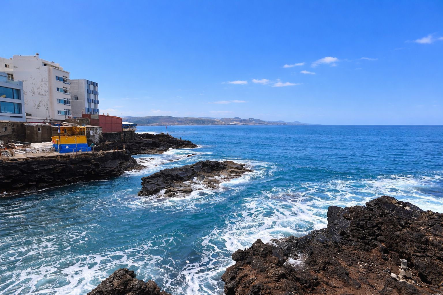 Vista exterior de Pis en venda en Las Palmas de Gran Canaria amb Calefacció