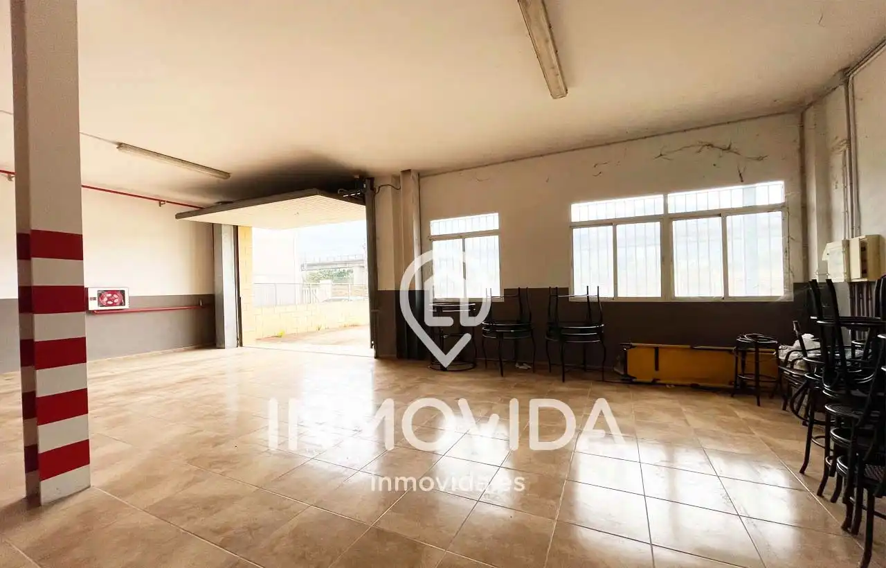 Industrial buildings for sale in Novelé  / Novetlè
