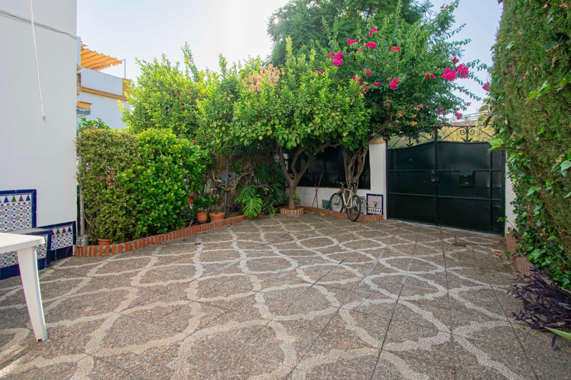 Jardí de Casa o xalet en venda en  Sevilla Capital amb Aire condicionat, Jardí privat i Terrassa