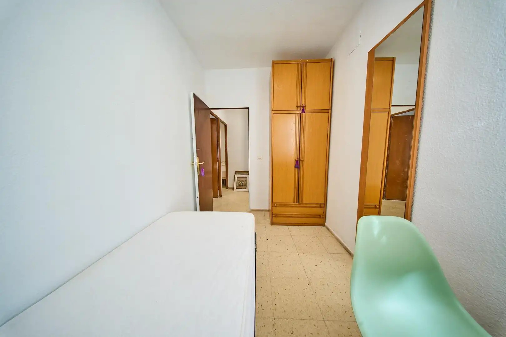 Habitación de Piso para compartir en Granada con Amueblado