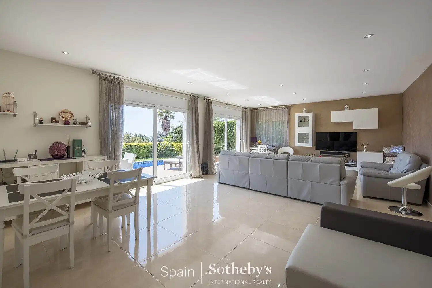 Casa con piscina en venta en Fenals, imagen 8