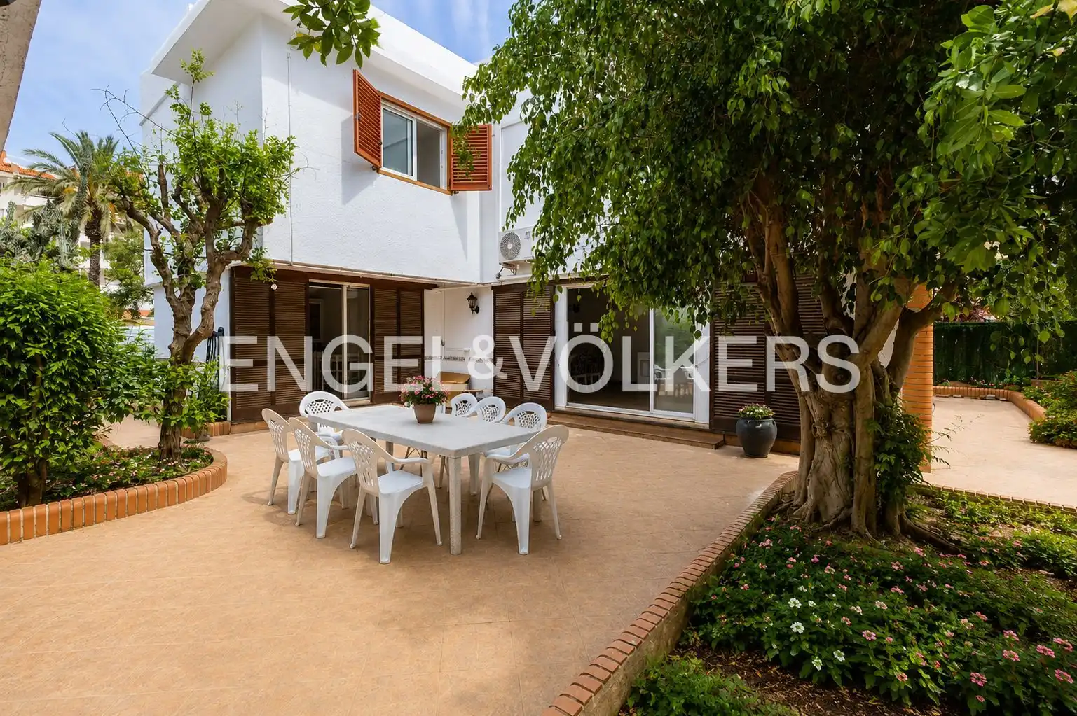 Terraza de Casa o chalet de alquiler en El Puig de Santa Maria con Aire acondicionado, Calefacción y Jardín privado