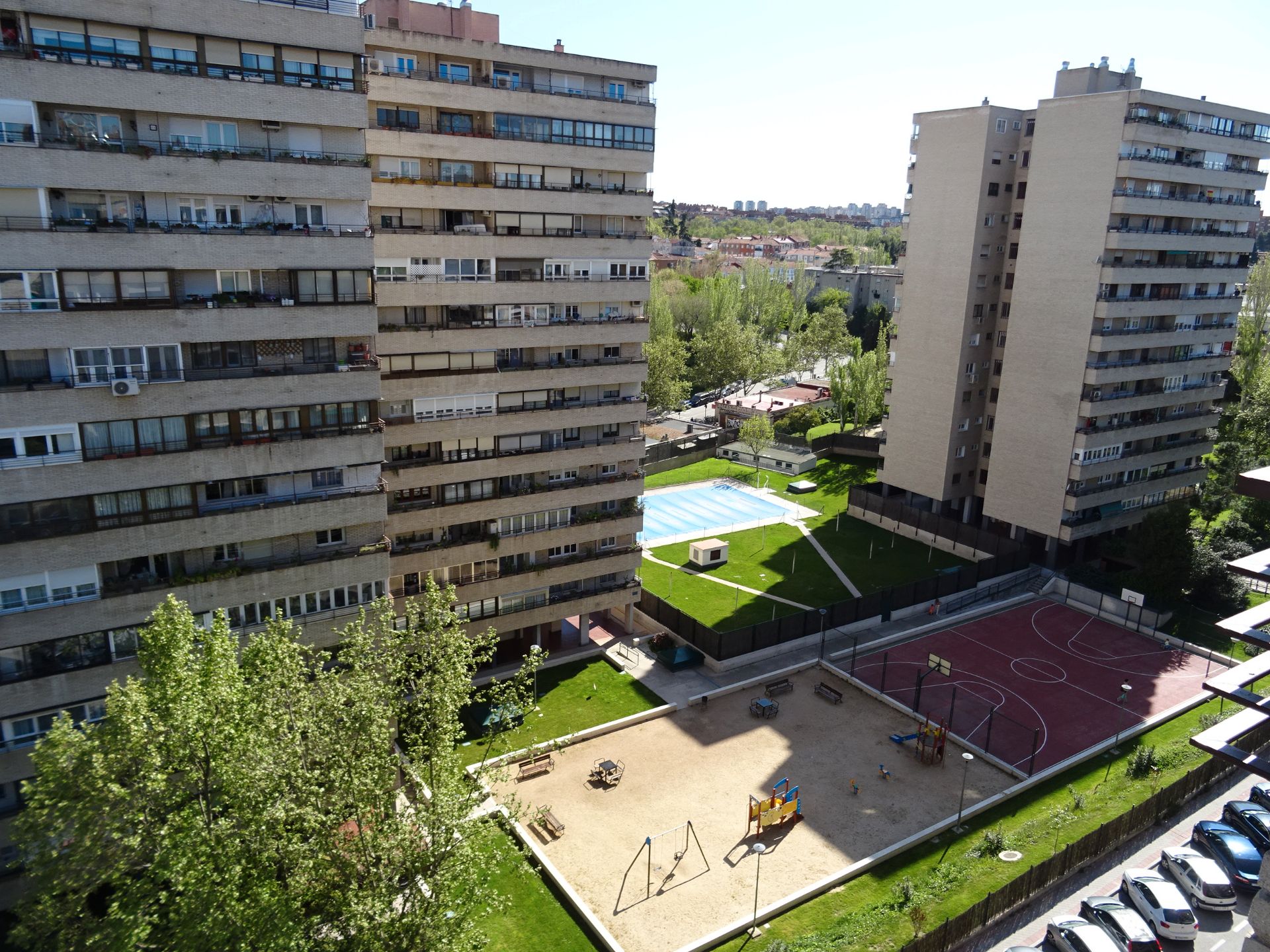 Exterior view of Flat to rent in  Madrid Capital  with Air Conditioner, Heating and Oven