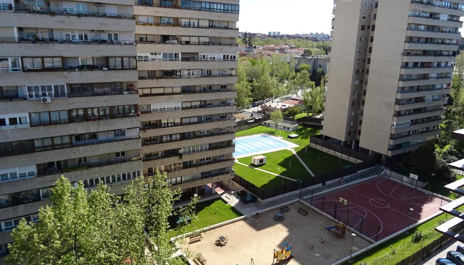 Photo 1 of Flat to rent in Calle Almazán, Lucero, Madrid