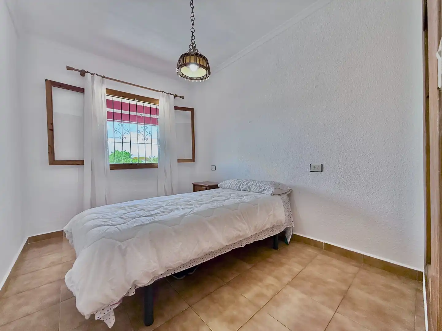 Dormitori de Casa o xalet en venda en San Pedro del Pinatar amb Aire condicionat, Jardí privat i Terrassa