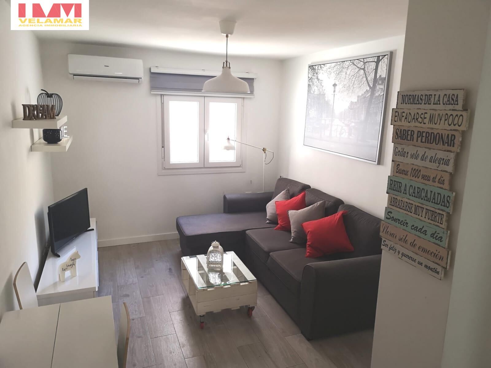 Sala d'estar de Planta baixa en venda en  Cádiz Capital amb Aire condicionat i Calefacció