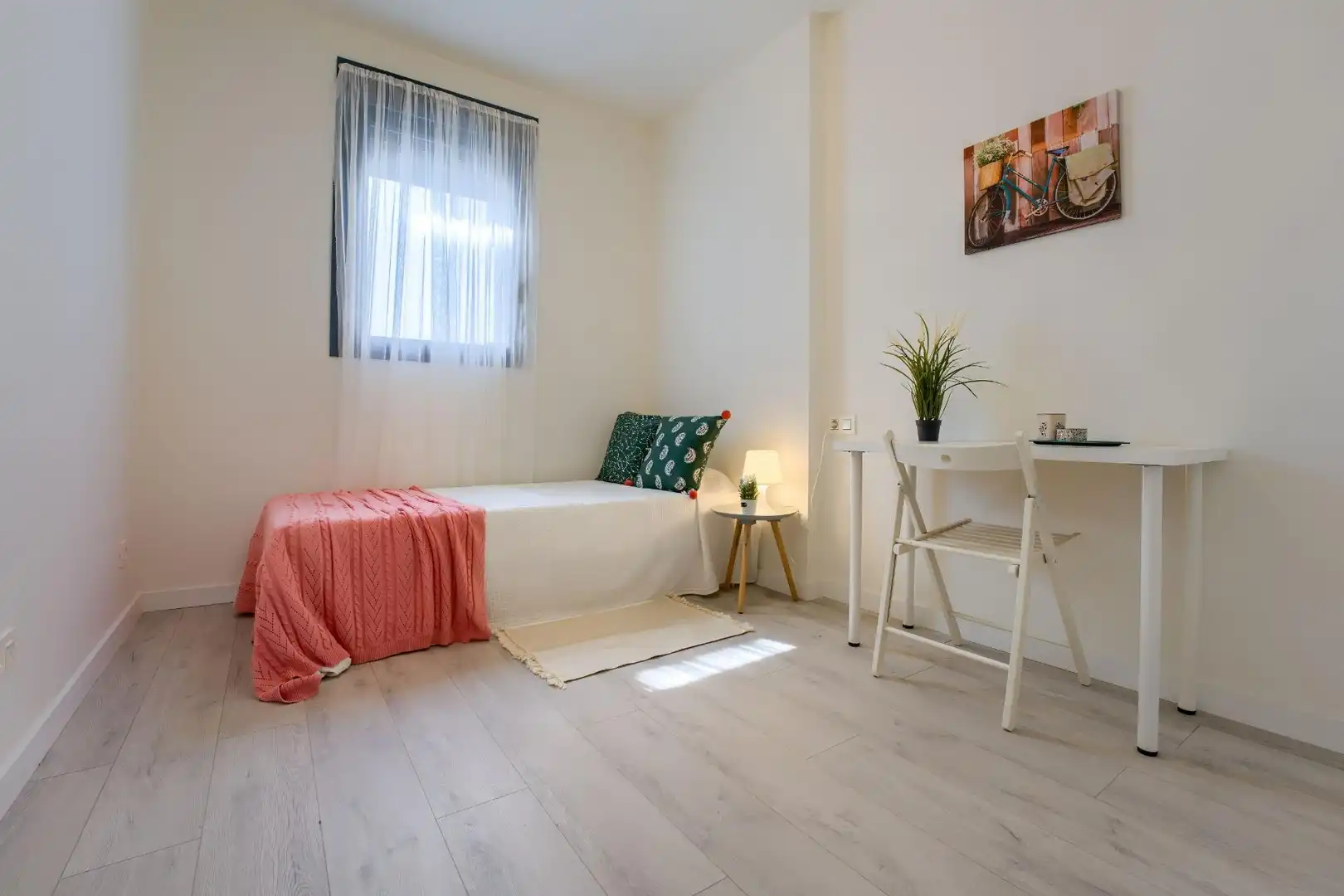 Bedroom of Flat for sale in Sevilla  with Air Conditioner and Terrace