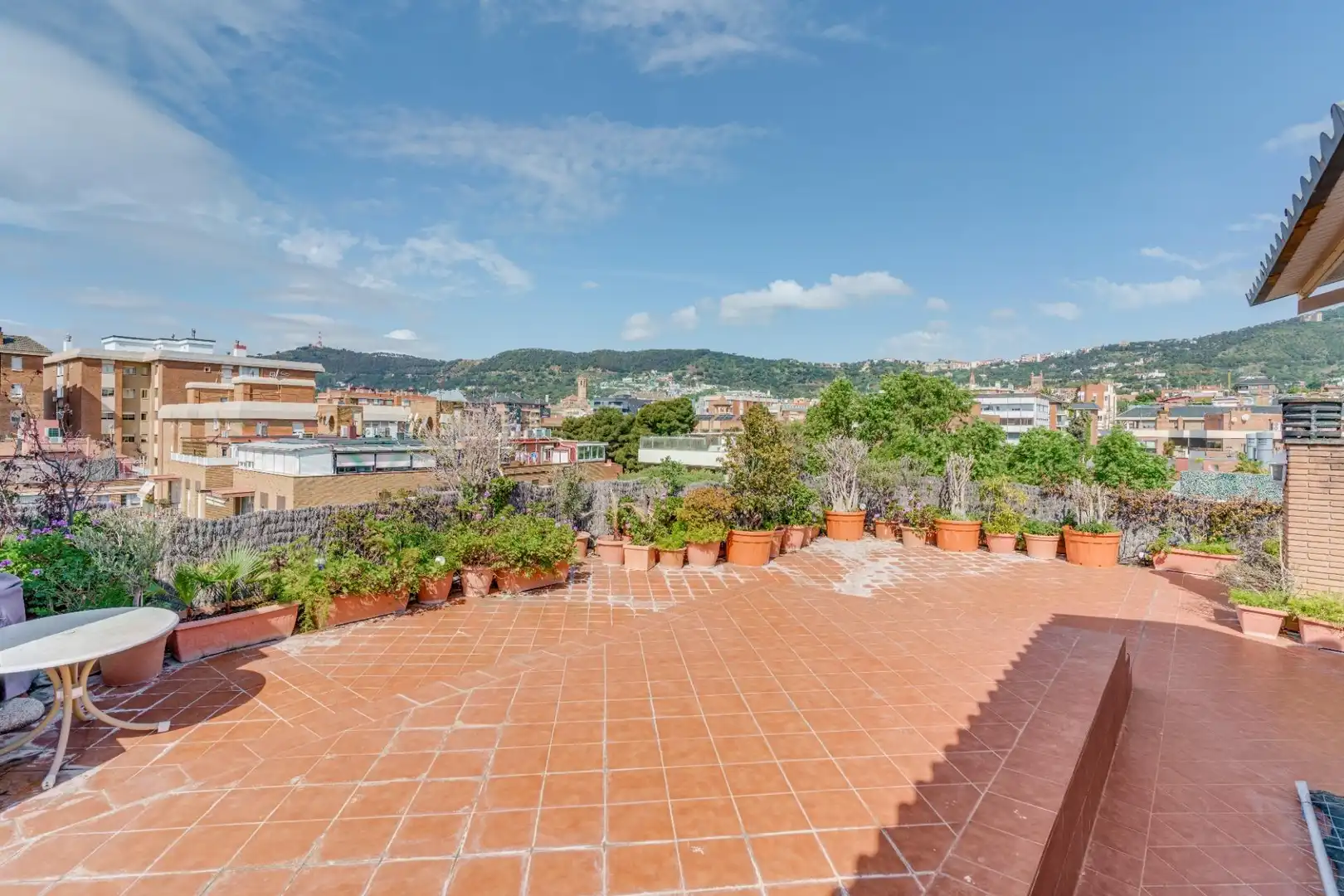 Terrasse von Maisonette zum Verkauf in  Barcelona Capital mit Klimaanlage, Parkett und Terrasse