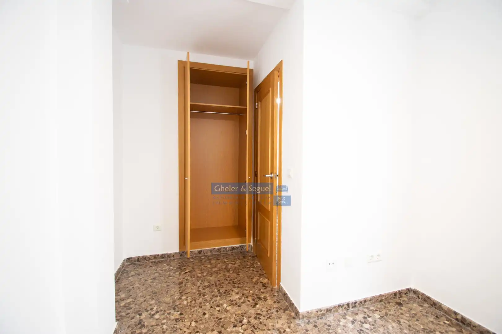 Casa adosada en venta en Sagunto / Sagunt con Terraza y Balcón