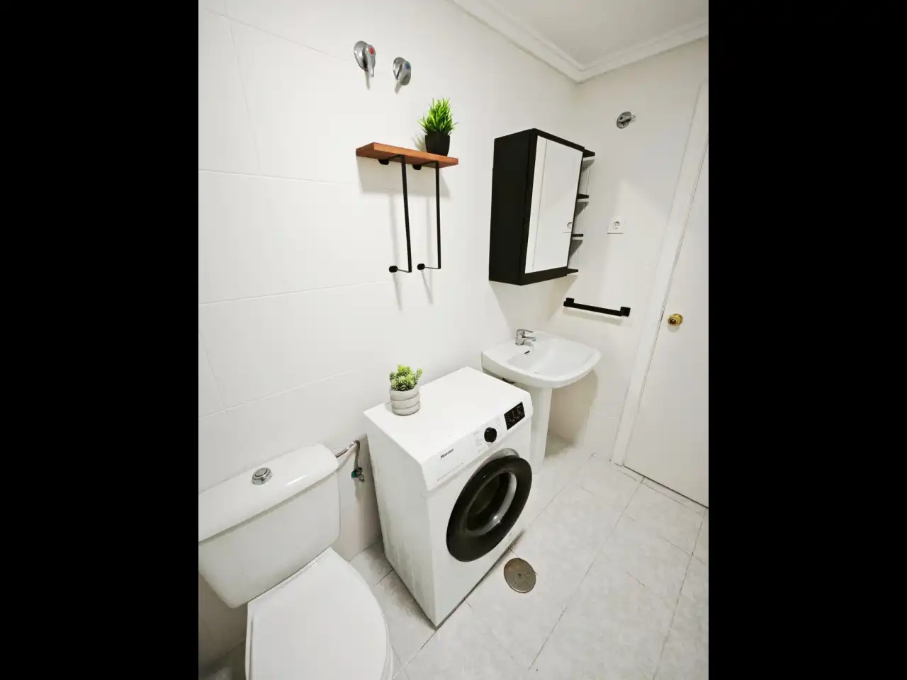 Baño de Estudio en venta en Torrevieja con Aire acondicionado, Calefacción y Terraza