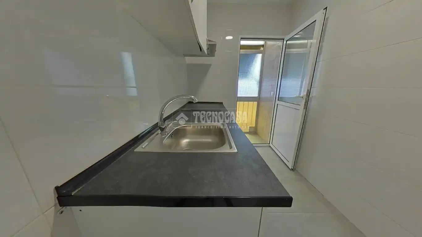 Cocina de Piso en venta en Cornellà de Llobregat