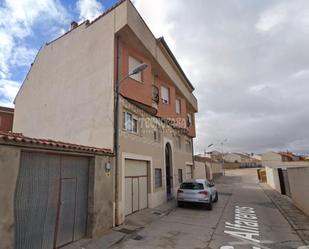 Vista exterior de Casa adosada en venda en Carbonero el Mayor amb Calefacció i Terrassa