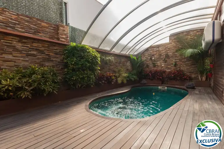 Piscina de Casa o xalet en venda en Roses amb Calefacció i Traster