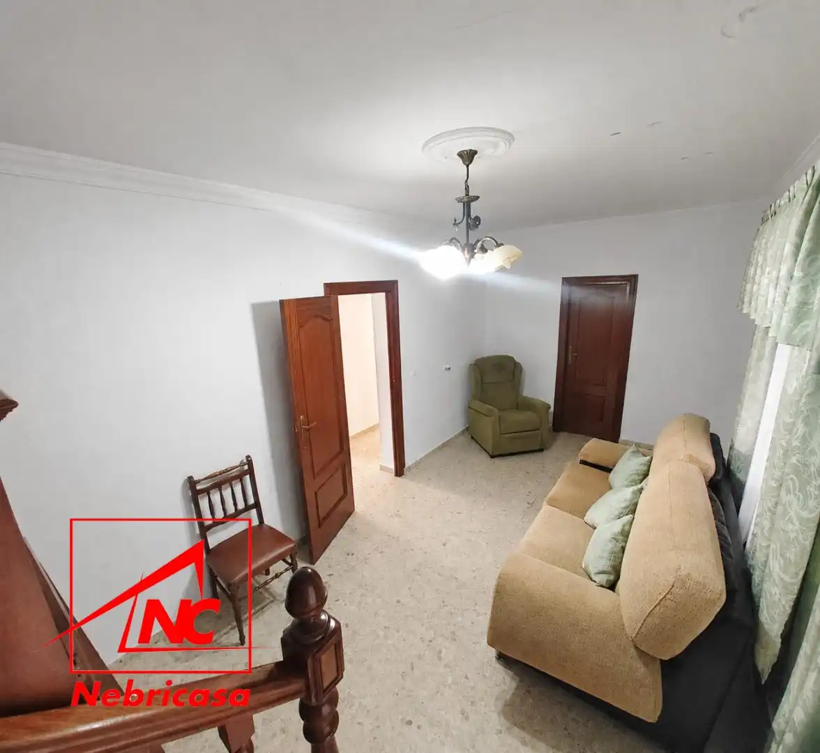 Houses for sale in El Cuervo de Sevilla  with Terrace, Storage room and Balcony