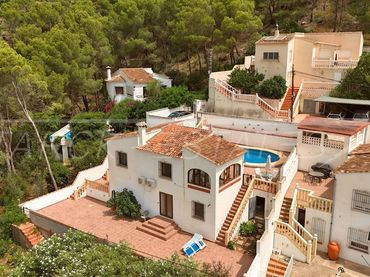 Chalet con piscina en venta en L'Atzúbia