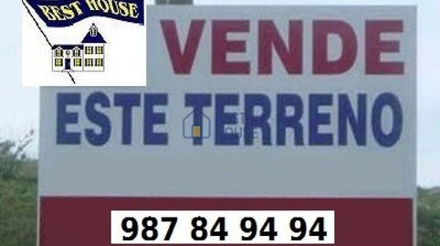 Se vende o permuta terreno en Sariegos.