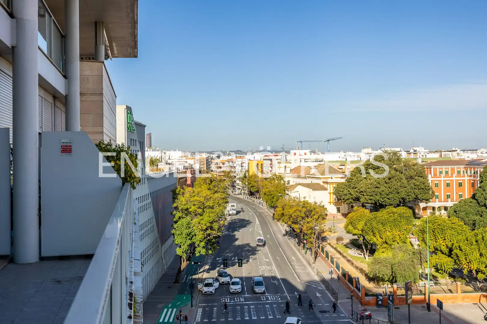 Exterior view of Flat for sale in Sevilla  with Air Conditioner, Heating and Terrace