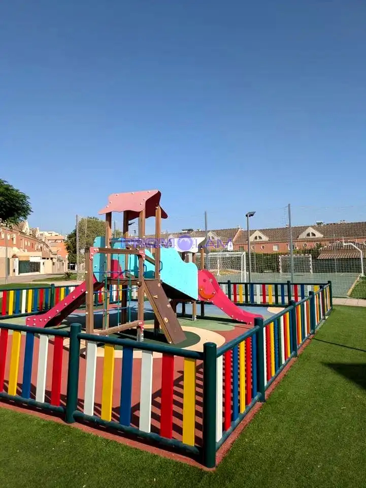 Vista exterior de Casa o xalet en venda en Coria del Río amb Aire condicionat, Terrassa i Piscina