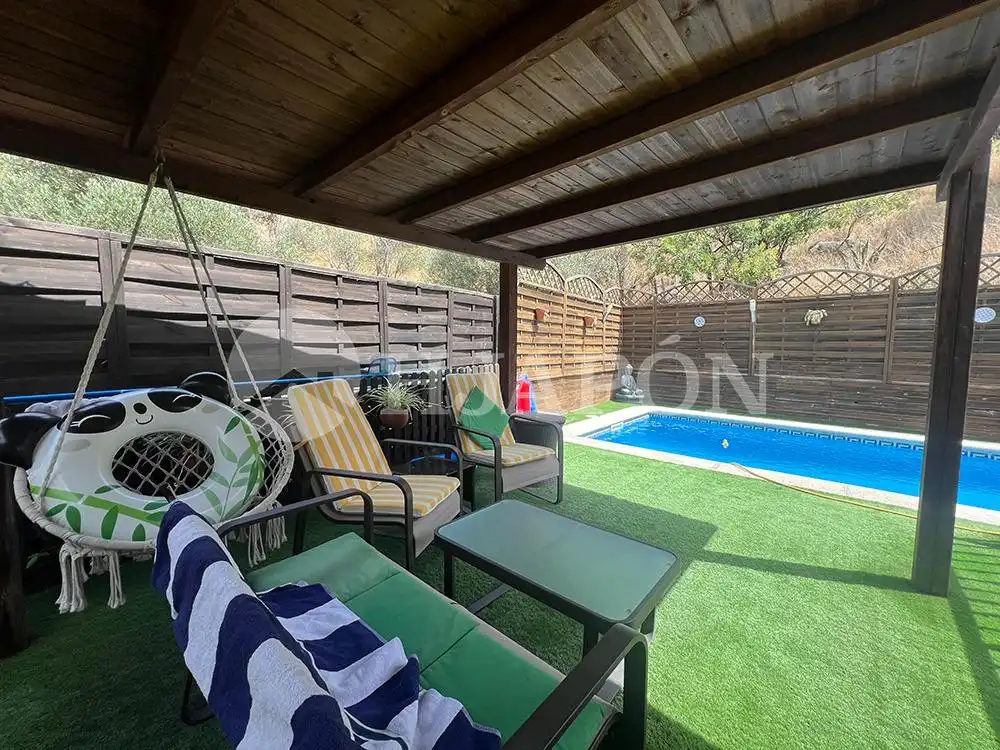 Piscina de Casa o xalet en venda en Vilassar de Dalt amb Aire condicionat, Calefacció i Jardí privat