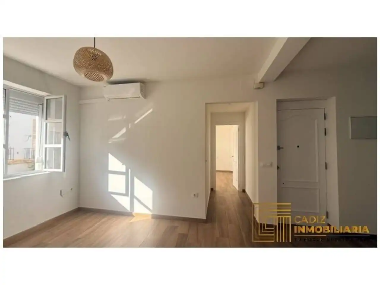 Bedroom of Flat for rent in El Puerto de Santa María  with Air Conditioner and Balcony