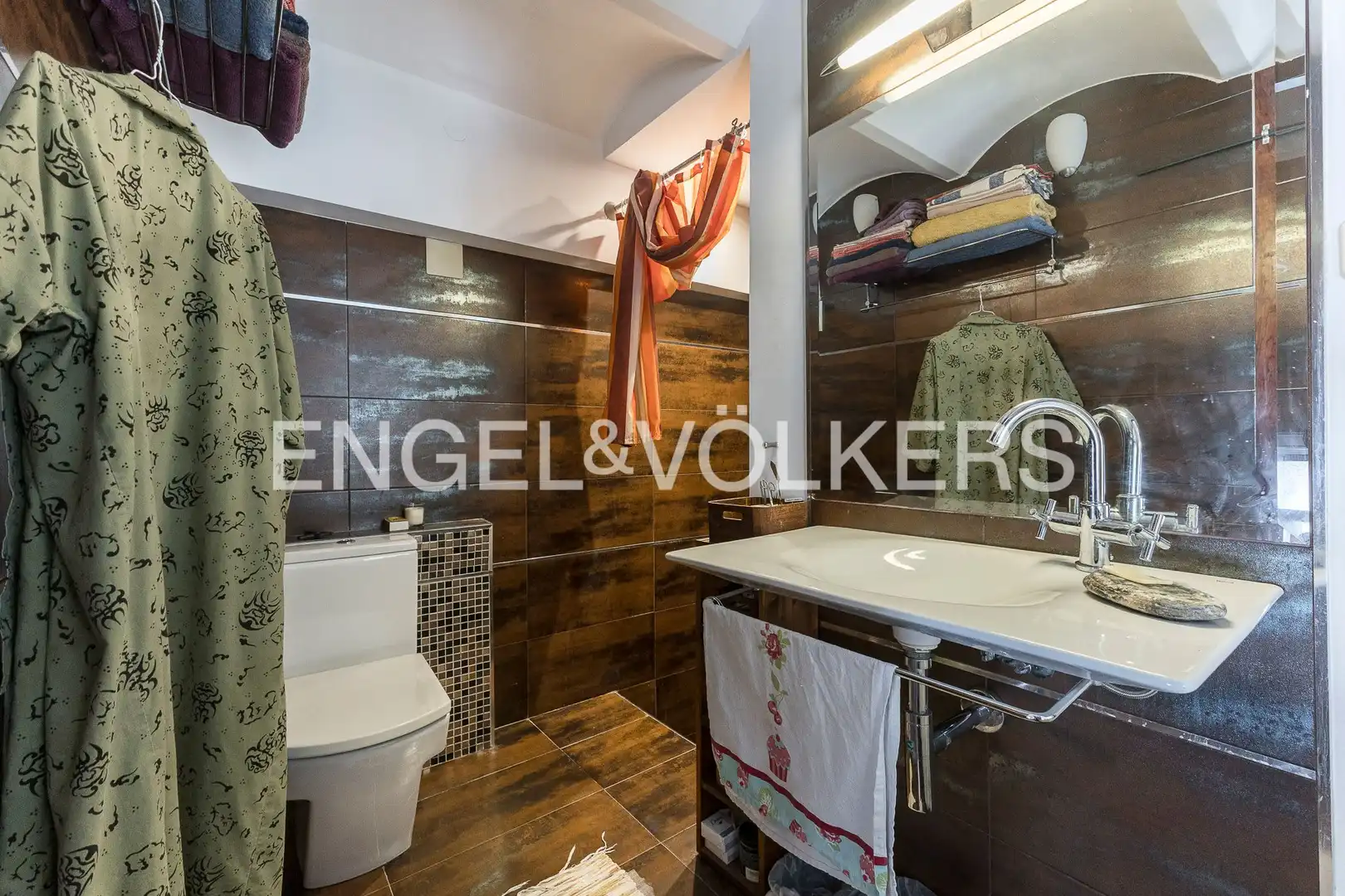 Baño de Piso en venta en Barcelona con Calefacción y Amueblado