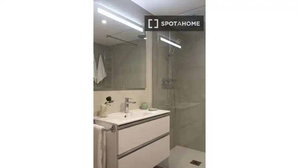 Flat with terrace to rent in Ciutat Vella, imagen 6