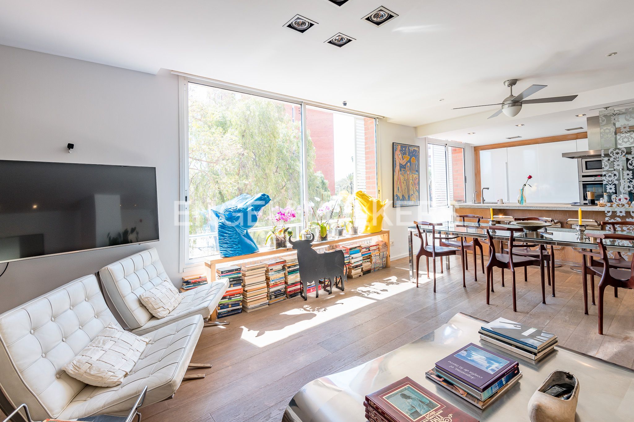 Sala d'estar de Apartament de lloguer en  Barcelona Capital amb Calefacció, Parquet i Moblat
